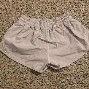 Lululemon hotty hots shorts 2.5” inseam size 4
